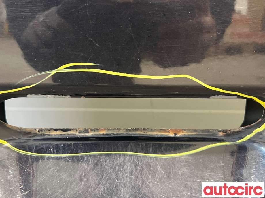 Bakluke combi til VW Transporter / Caravelle 2015-2019 (T6) (T6) (VOLKSWAGEN|7E0827025AL|)