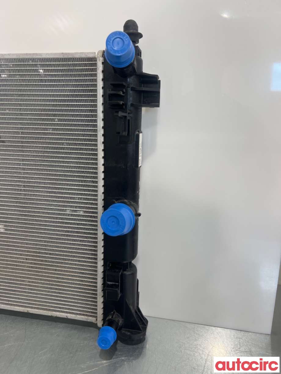 Radiator (automat gir) til Toyota Prius 2016-2023 (Type IV) (combi) (combi) (TOYOTA|1640037380||422136-8781)