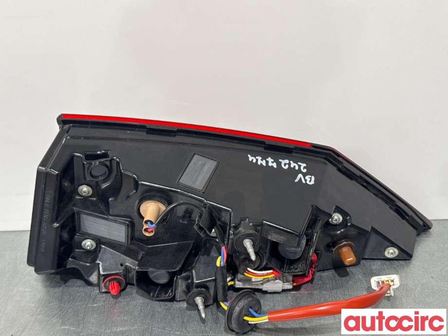Baklykt venstre indre til Nissan Qashqai 2021-->> (Type III)  (NISSAN|265556UN1A|)