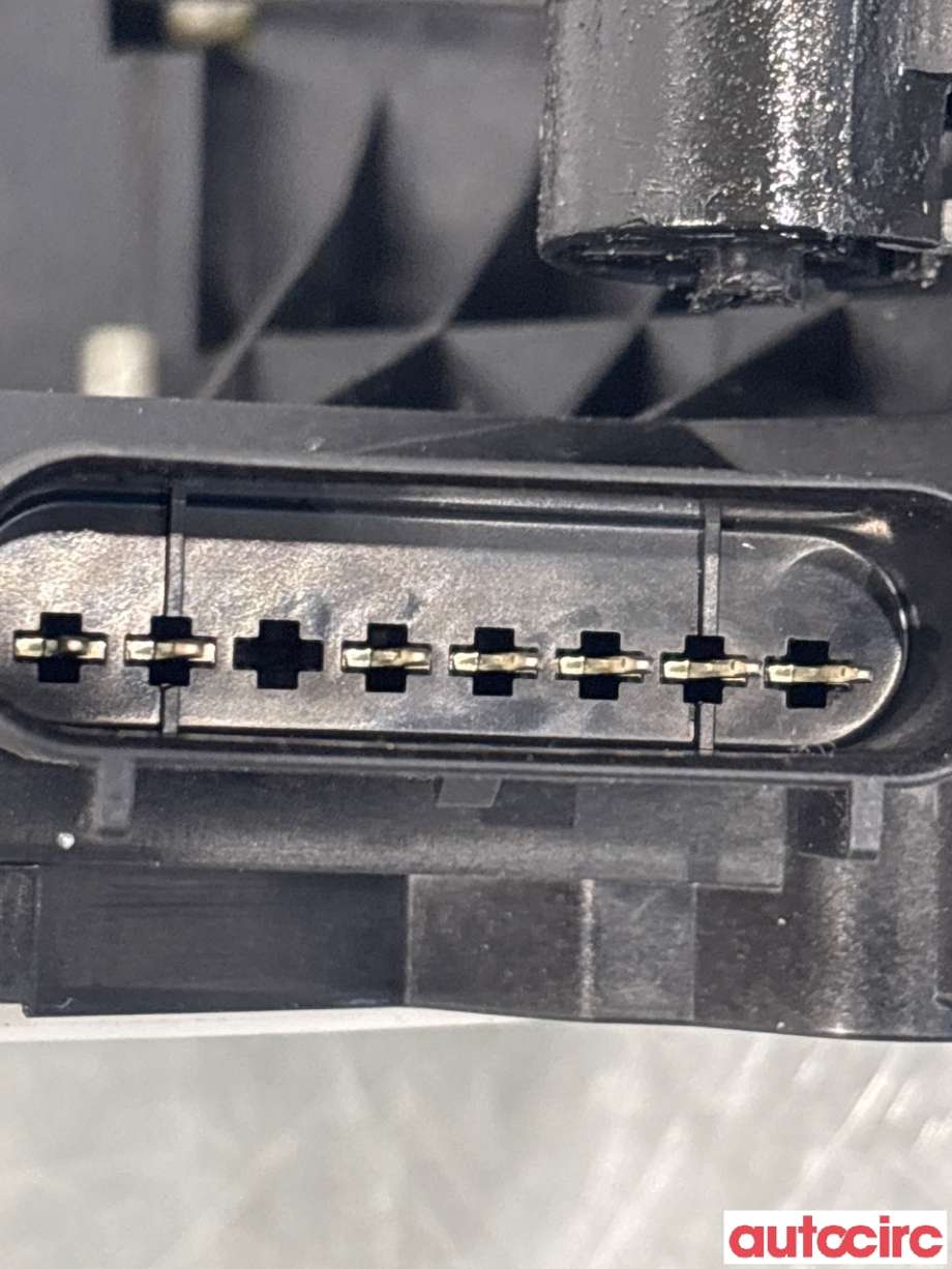 Låsekasse venstre foran til Ford Transit Custom 2013-2023 (Type I)  (FORD|2424871||JK21-V219A65-DB)