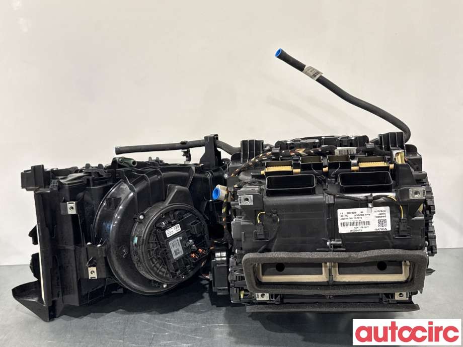 Diverse deler til Volvo XC90 2015-2025 (Type II)  (VOLVO|31455687|)