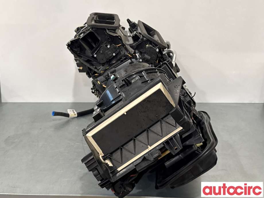 Diverse deler til Volvo XC90 2015-2025 (Type II)  (VOLVO|31455687|)
