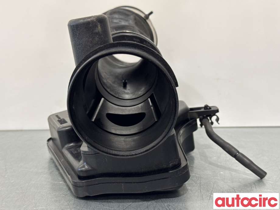 Luftslange innsug til Nissan Pathfinder 2010-2014 (Fase 2) (R51) (R51) (NISSAN|165765X20B|)
