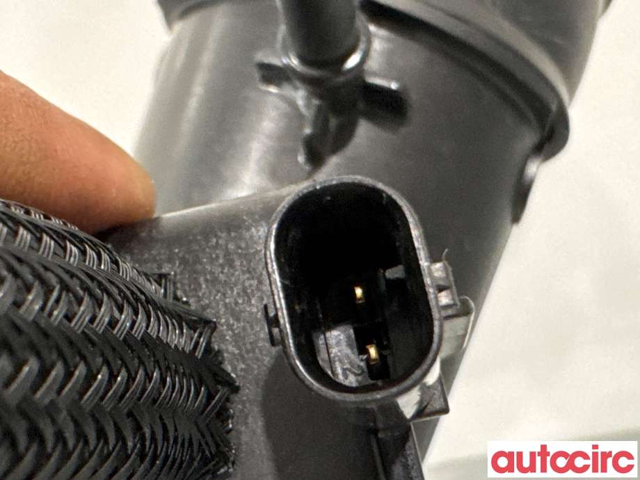 Turbo rør til Peugeot 3008 2016-->> (Type II)  (PEUGEOT|9807939780|)