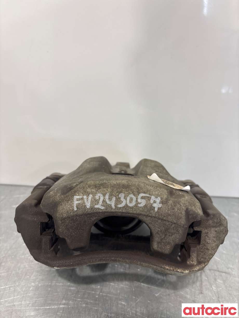 Bremsecaliper venstre foran til Toyota Yaris Cross (SUV) 2021-->> (TOYOTA|4775002490|)