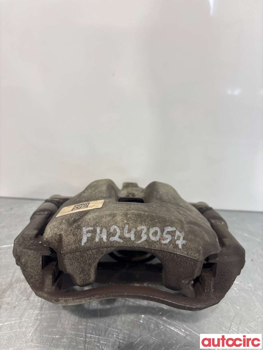 Bremsecaliper høyre foran til Toyota Yaris Cross (SUV) 2021-->>  (TOYOTA|4773002590|)