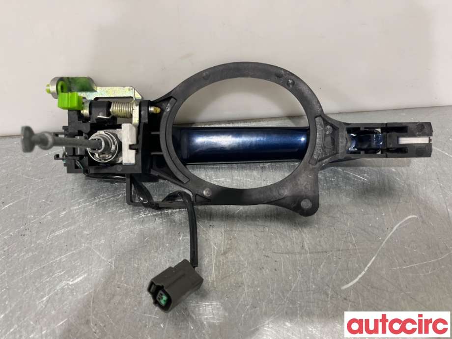 Dørhåndtak utv venstre foran til Mitsubishi Outlander 2012-2015 (Type III, Fase 1)  (MITSUBISHI|5716A013BD||80611W020P)