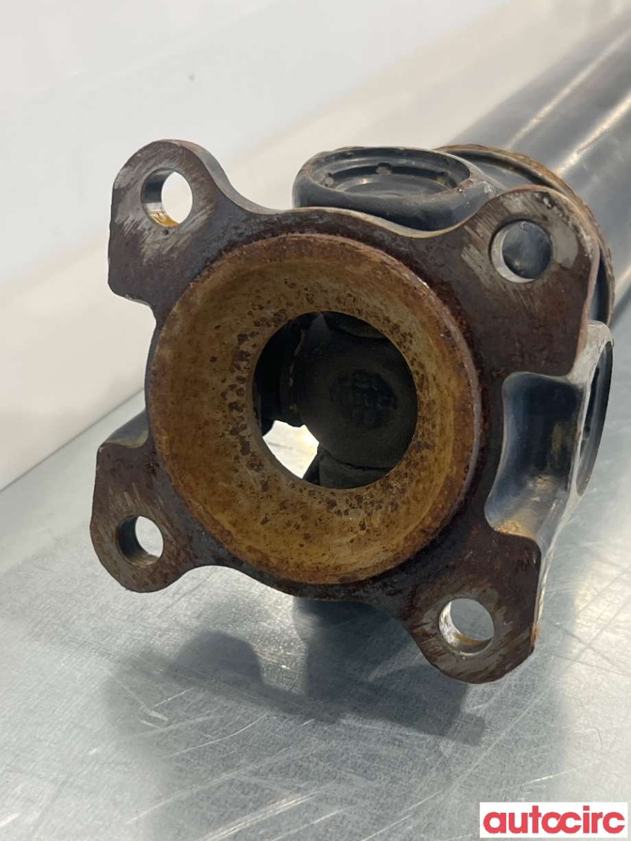Mellomaksel fremre til VW Amarok 2010-2016 (Type I, Fase 1)  (VOLKSWAGEN|2H0521102AP|)
