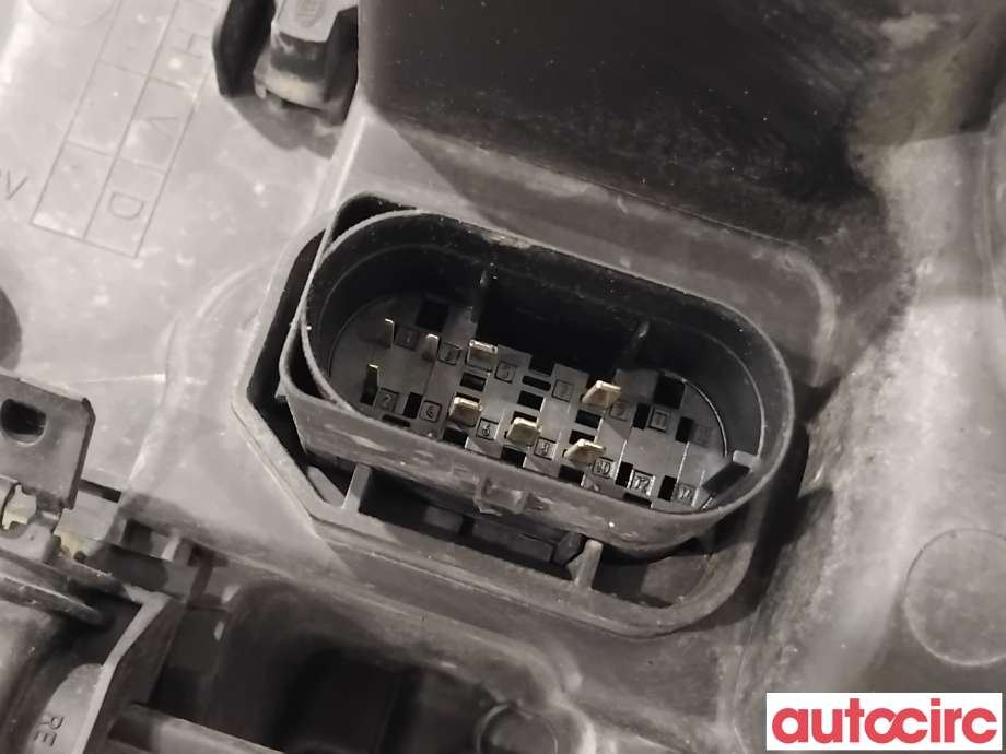 Frontlykt høyre xenon til Mercedes E-Klasse 2009-2013 (Fase 1) (W212) (W212) (MERCEDES|A2128201039|1ZT009702-66|A2128205061)
