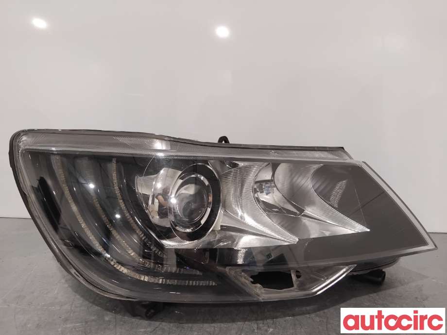 Frontlykt høyre xenon til Škoda Superb, 2008-2015 (Type II)  (SKODA|3T1941018H)