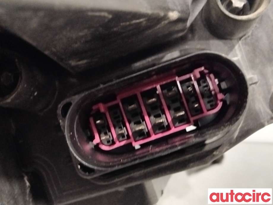 Frontlykt venstre xenon til Škoda Superb 2008-2015 (Type II)  (SKODA|3T1941017H|1ZS011314-09|3T1941015H)