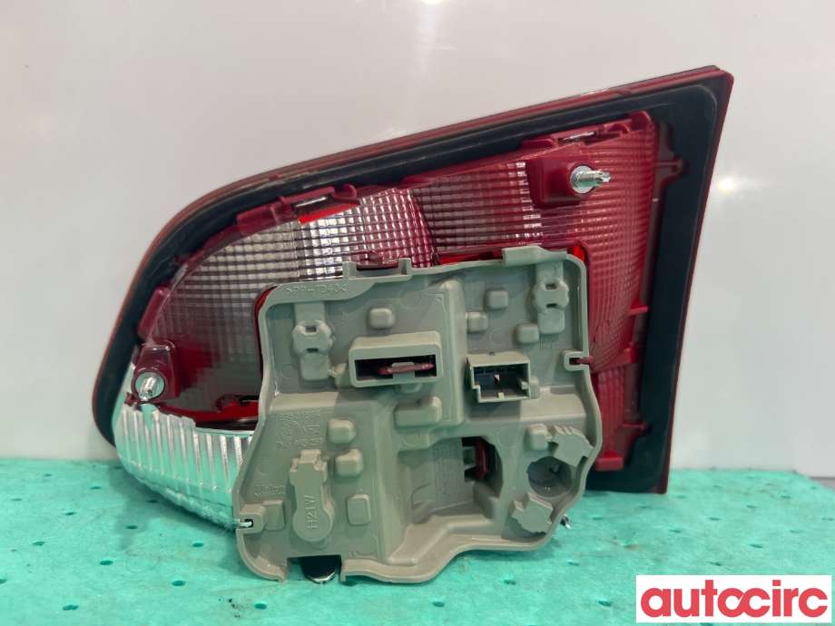 Baklykt venstre indre til VW Sharan 2010-->> (Type II)  (VOLKSWAGEN|7N0945093K|)