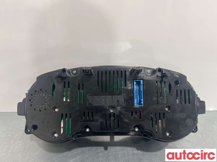 Instrumentpanel til Škoda Superb 2008-2015 (Type II)  (SKODA|3T1920841L|)
