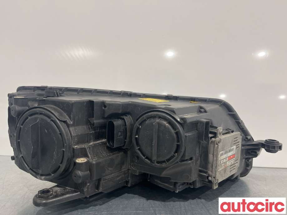 Frontlykt venstre xenon til Škoda Octavia 2013-2016 (Type III, Fase 1)  (SKODA|5E1941017B|5E1941015B)