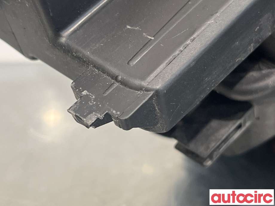 Frontlykt venstre halogen til Nissan Leaf 2018-->> (Type II) (NISSAN|260605SH5B|260605SH5A)