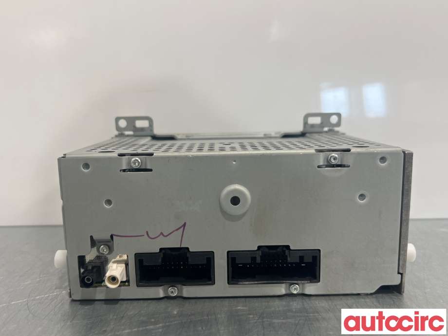 Bilstereo til Ford Focus 2014-2018 (Type III, Fase 2)  (FORD|2369100|F1BT-18C815-LR|F1BT-18C815-LG)