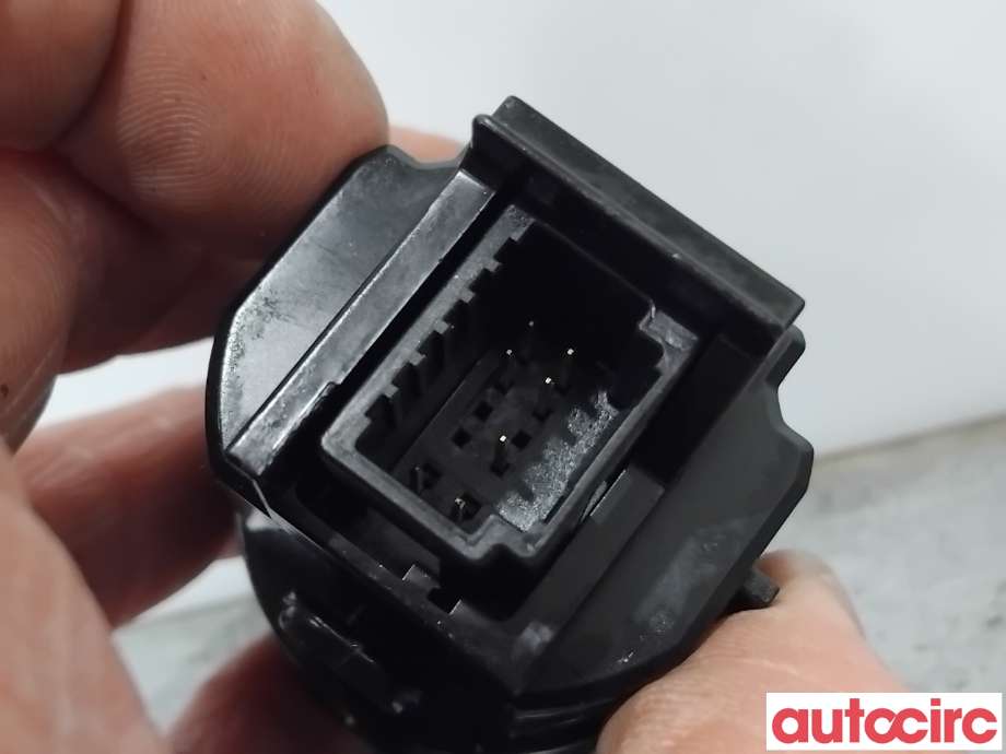 Bryter start/stopp til Toyota bZ4X 2022-->>  (TOYOTA|8961142030|)