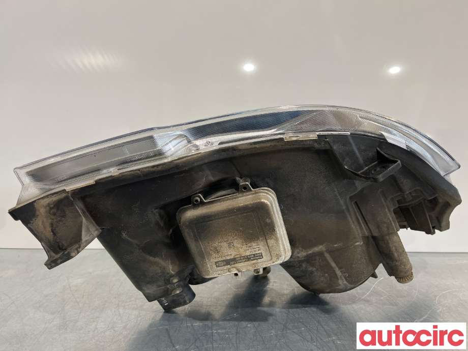 Frontlykt venstre xenon til Mercedes Vito/Viano 2010-2014 (Fase 2) (W639) (W639) (MERCEDES|A6398202861|1ZS009627-31)