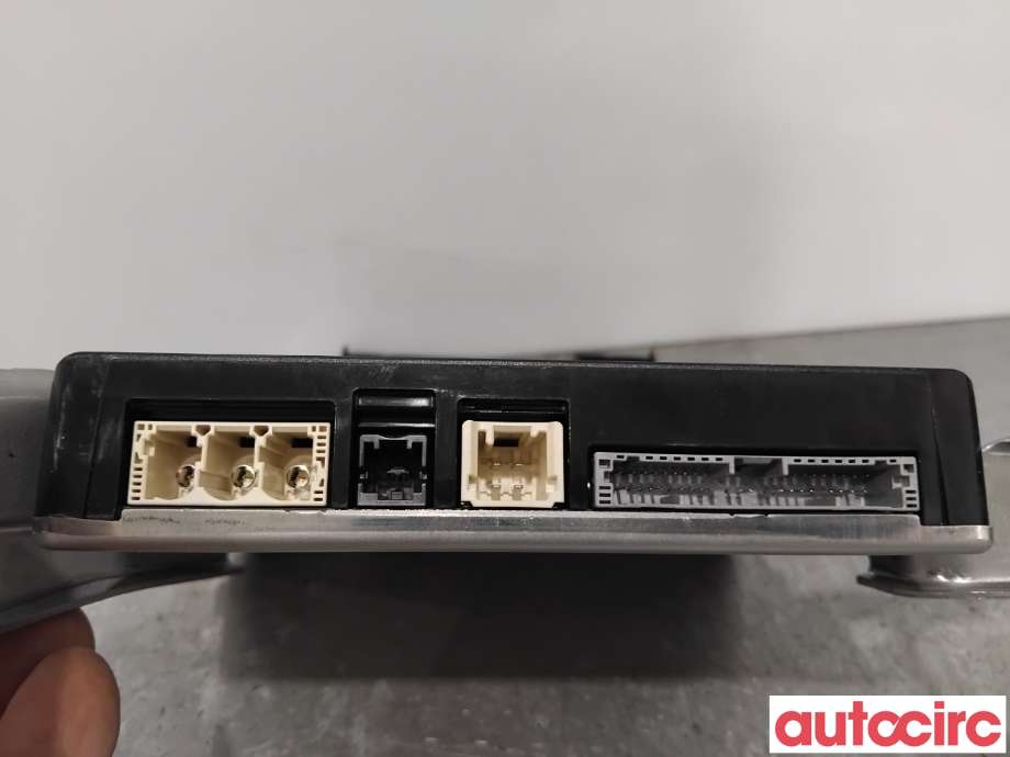 Dashbord telefon til Toyota bZ4X 2022-->>  (TOYOTA|8674042380|A3C1192840200|86740-42380)