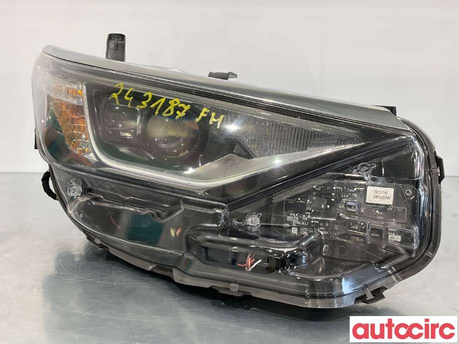 Frontlykt høyre halogen til Toyota Auris, 2015-2019 (Type II, Fase 2)  (TOYOTA|8113002K60)