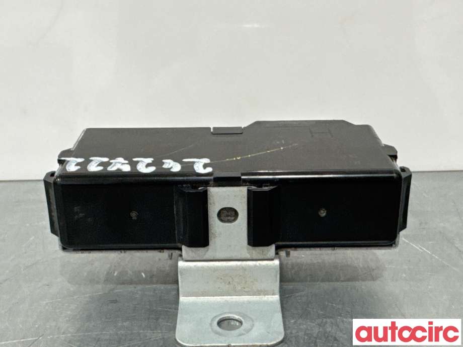Styreenhet parkering til Isuzu D-Max 2021-->> (Type III) (ISUZU|8976513410|W001T27191)