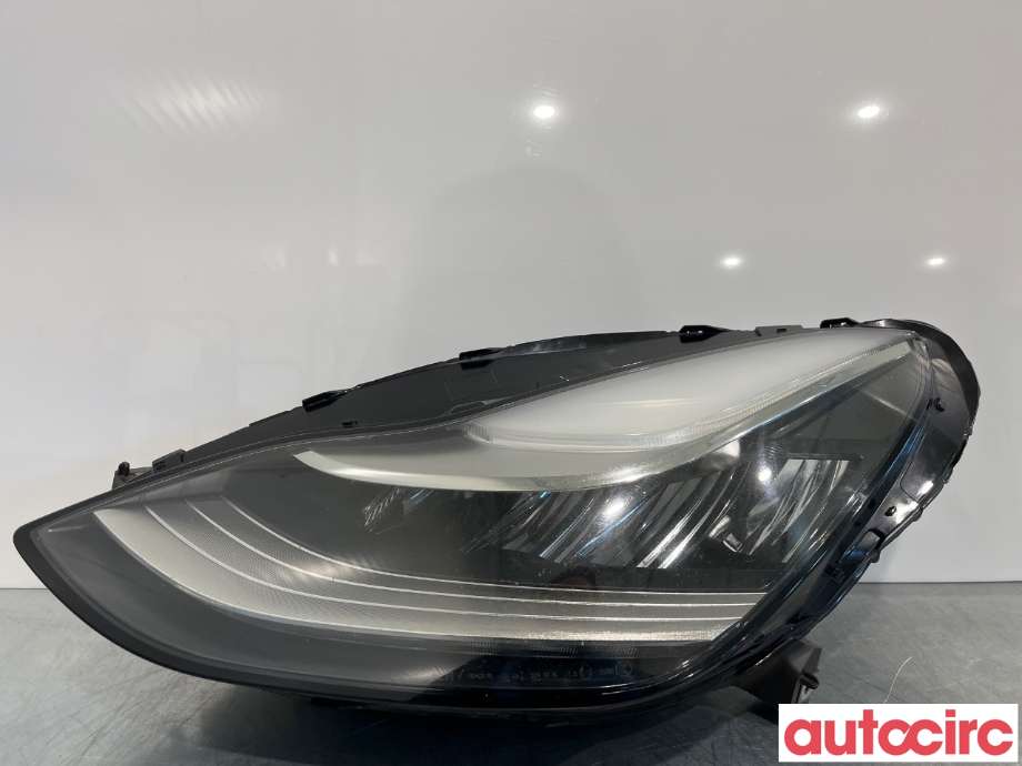 Frontlykt venstre halogen til Tesla Model 3, 2018-2023 (Fase 1)  (TESLA|1077375-00-C)