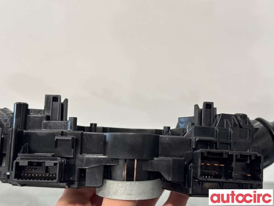 Bryter combi til Isuzu D-Max 2021-->> (Type III) (ISUZU|8983944910|17K492)