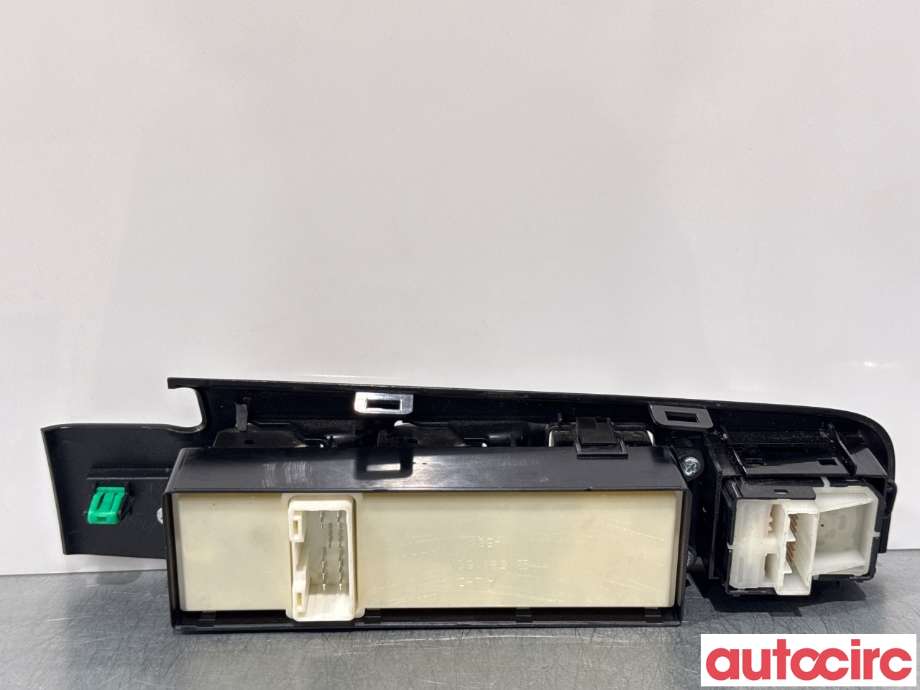 Bryter ruteheis til Isuzu D-Max 2021-->> (Type III) (ISUZU|NO NUMBER|)