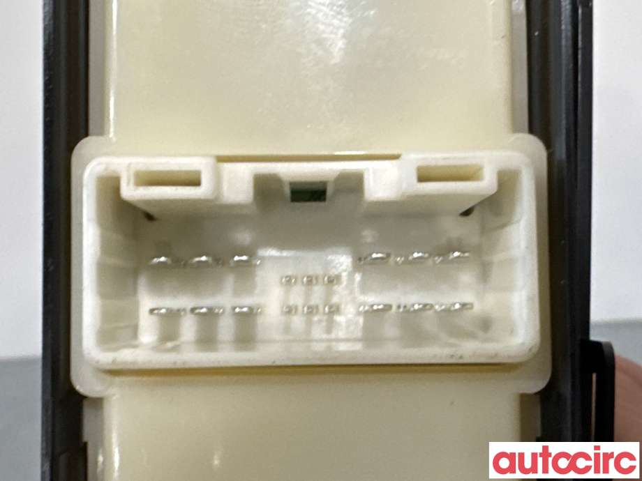 Bryter ruteheis til Isuzu D-Max 2021-->> (Type III) (ISUZU|NO NUMBER|)