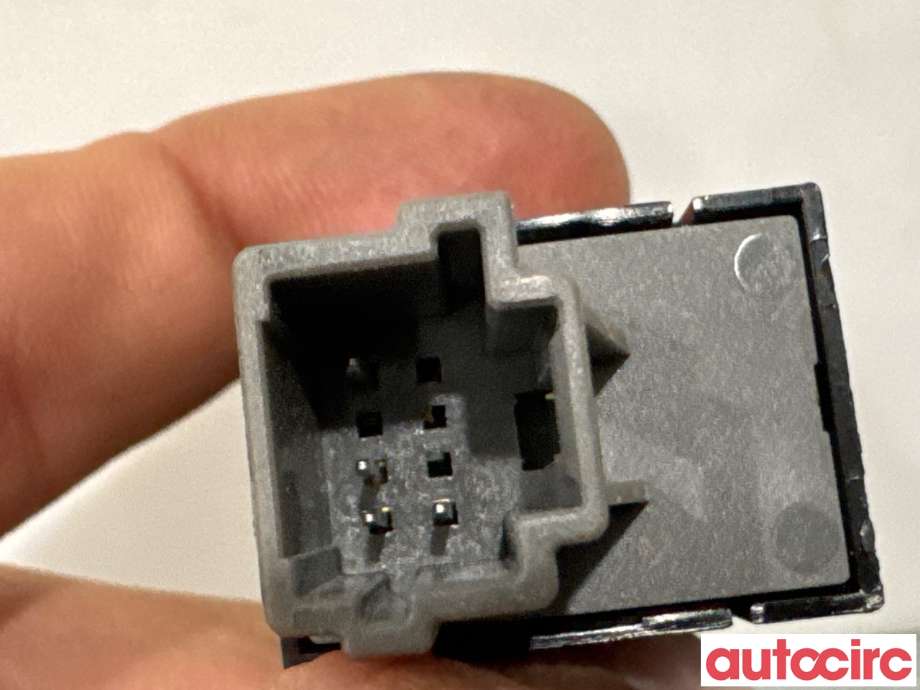 Bryter diverse til Isuzu D-Max 2021-->> (Type III) (ISUZU|NO NUMBER|)