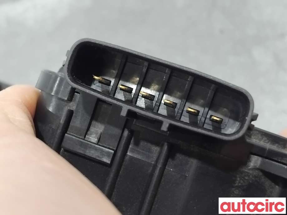 Pedal gass til Toyota Hilux 2006-2011 (TOYOTA|781200K010|VN198800-3140|78120-0K010)