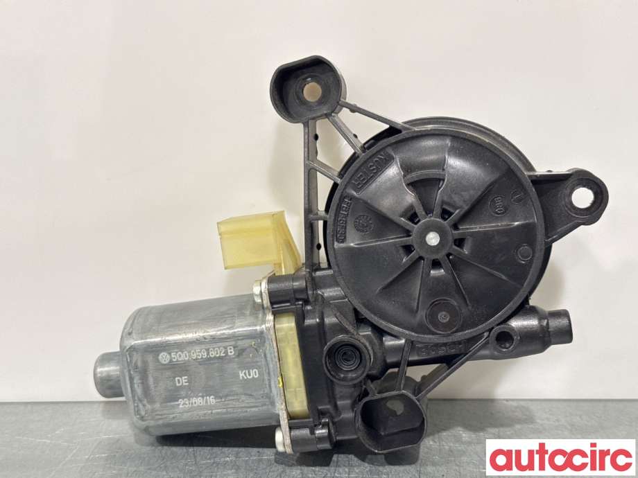 Ruteheis til VW e-Golf 2014-2017 (Fase 1)  (VOLKSWAGEN|8W0959802|0130822716|5Q0959802B)