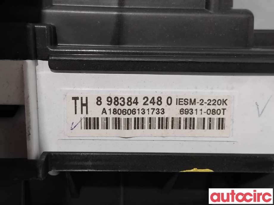 Instrumentpanel til Isuzu D-Max 2017-2020 (Type II, Fase 2)  (ISUZU|8983842480|69311-080T)