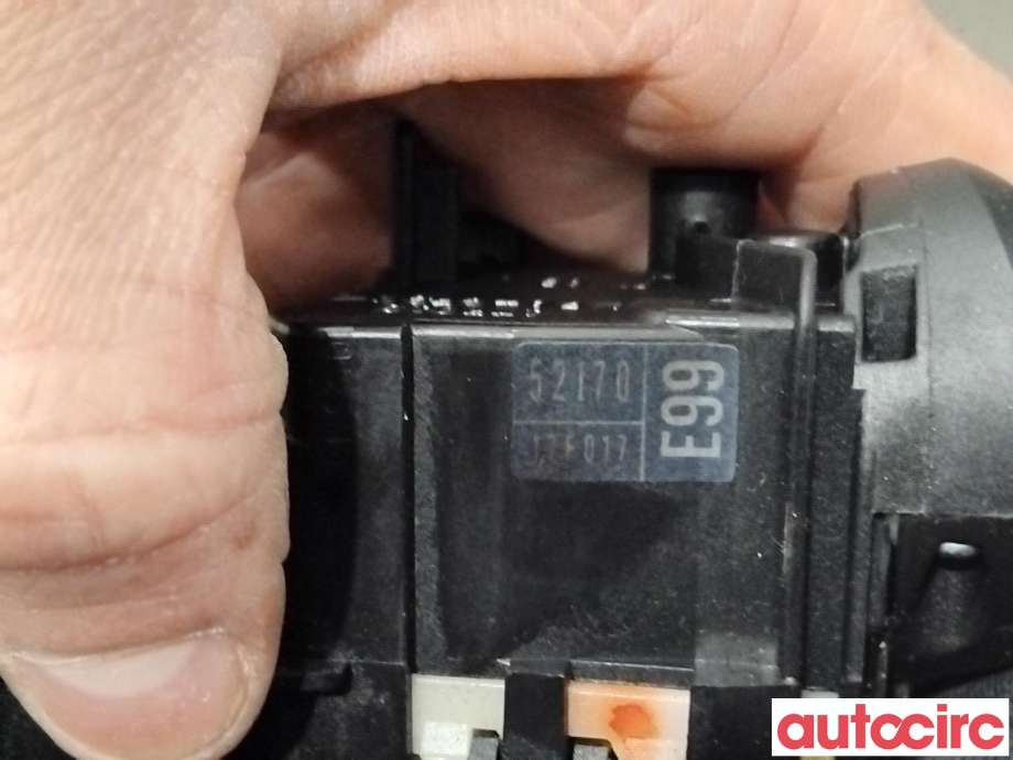 Bryter blink til Toyota Hilux 2006-2011  (TOYOTA|8414052170||52170)