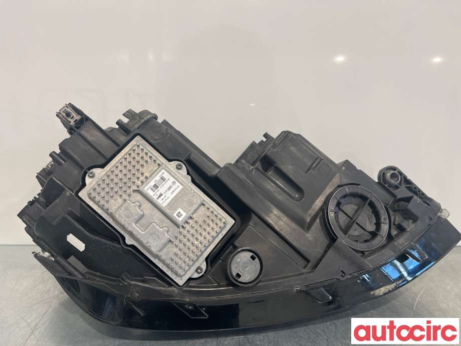 Frontlykt venstre halogen til VW e-Golf 2014-2017 (Fase 1)  (VOLKSWAGEN|5GE941773|5GE941035)
