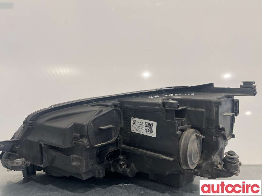 Frontlykt høyre halogen til VW e-Golf 2014-2017 (Fase 1)  (VOLKSWAGEN|5GE941774|5GE941036)