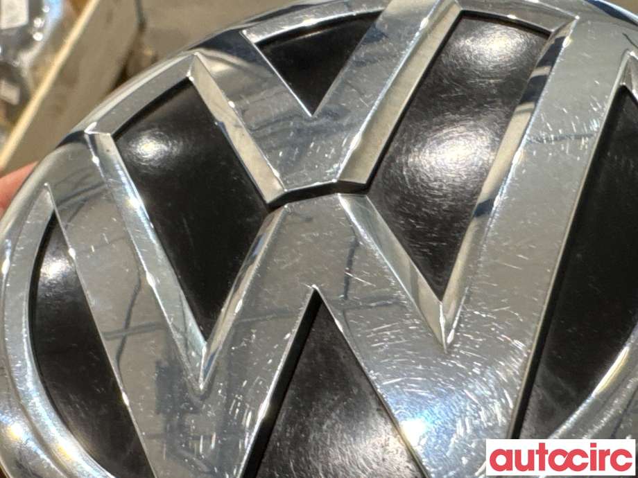 Bakluke/bakdør håndtak til VW e-Golf 2017-2020 (Fase 2)  (VOLKSWAGEN|5G0827469N||5G0827469AM)