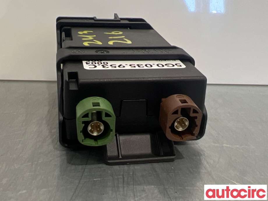Diverse deler til VW Passat 2015-2019 (Fase 1) (B8) (B8) (VOLKSWAGEN|5G0035953C|)