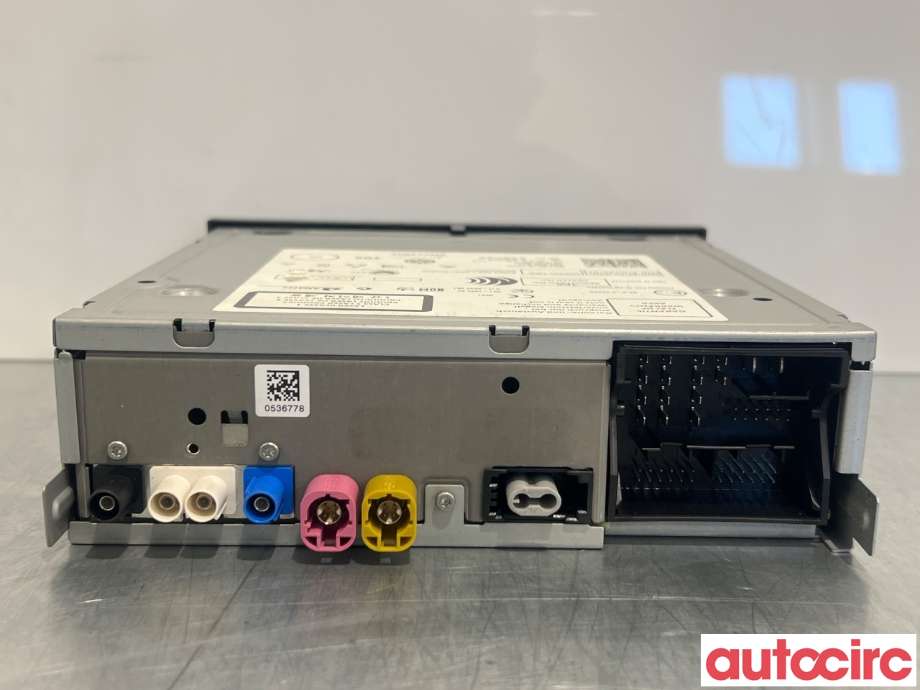 Bilstereo navigasjon til VW Passat 2015-2019 (Fase 1) (B8) (B8) (VOLKSWAGEN|3Q0035874|)