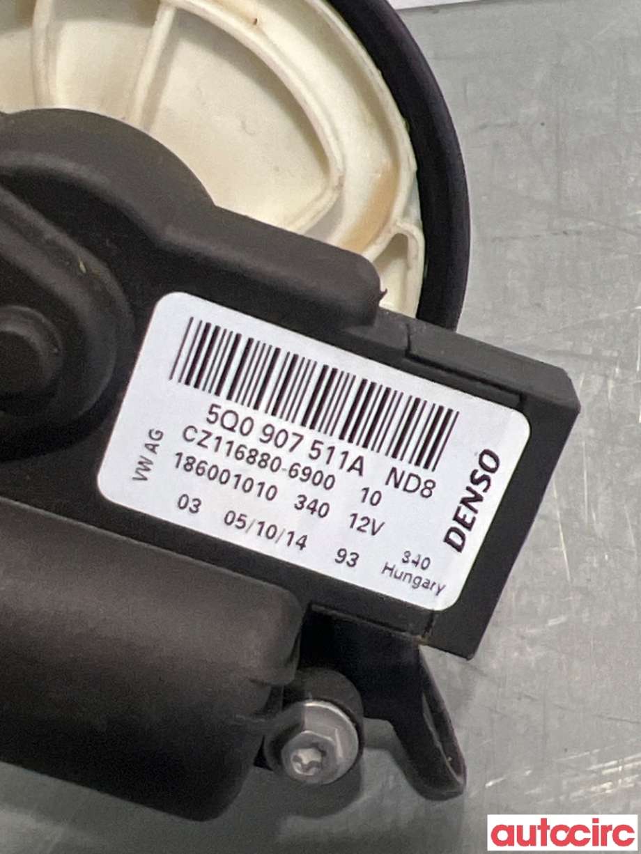 Diverse deler til VW Passat 2015-2019 (Fase 1) (B8) (B8) (VOLKSWAGEN|5WA907511C||5Q0907511A)