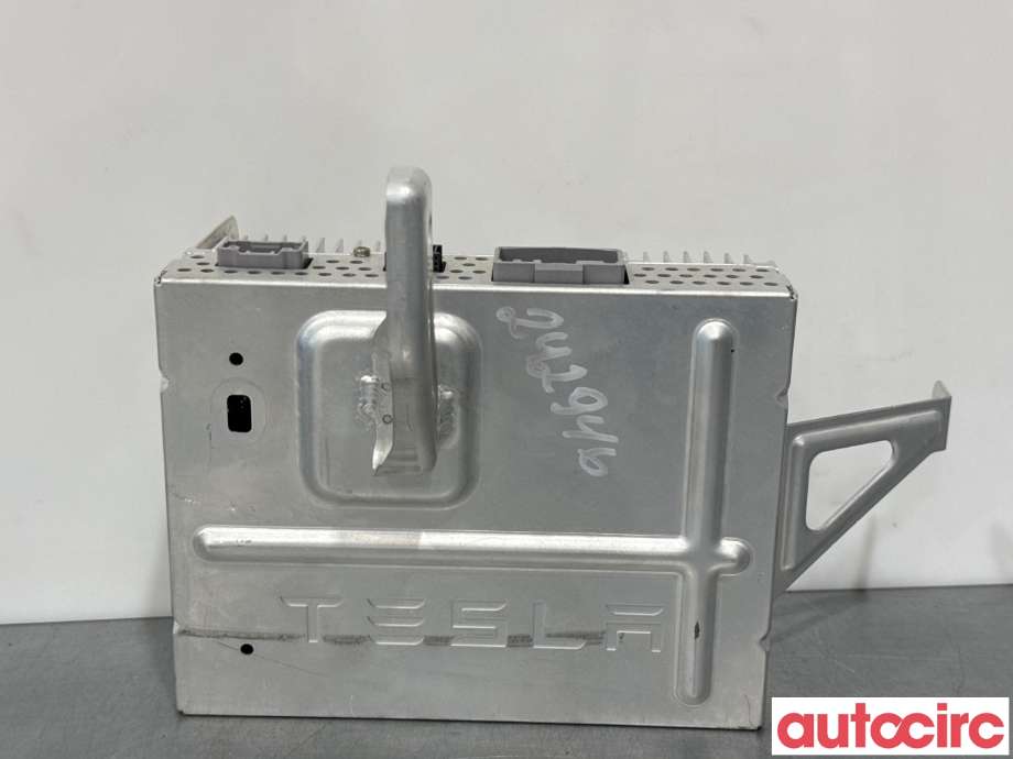 Bilstereo forsterker til Tesla Model 3 2018-2023 (Fase 1) (TESLA|1079748-00-E|)