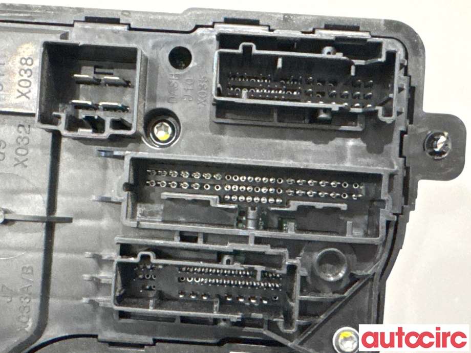 Styreenhet diverse til Tesla Model 3 2018-2023 (Fase 1) (TESLA|1567455-00-C|)