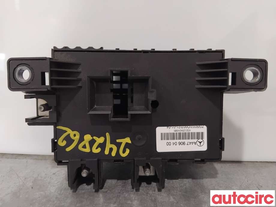 Sikringsboks til Mercedes EQV 2020-->> (W447) (W447) (MERCEDES|A4479060400|)