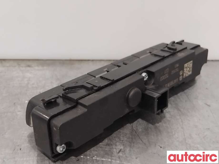 Bryter diverse til Mercedes EQV 2020-->> (W447) (W447) (MERCEDES|A4479058602|)