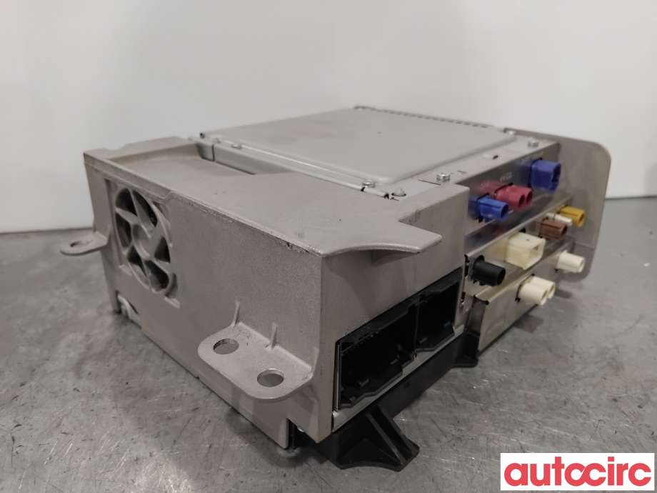 Bilstereo navigasjon til Mercedes EQV 2020-->> (W447) (W447) (MERCEDES|A4479000022|HBM709|A4479000319)