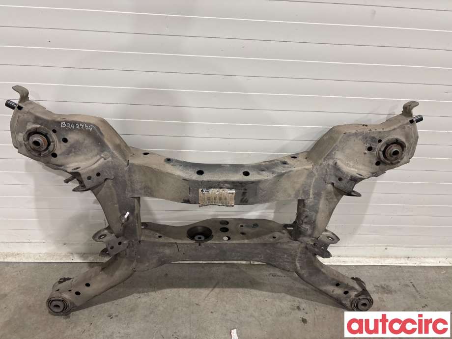 Travers bak til Nissan Qashqai 2021-->> (Type III) (NISSAN|554006UA2B|)