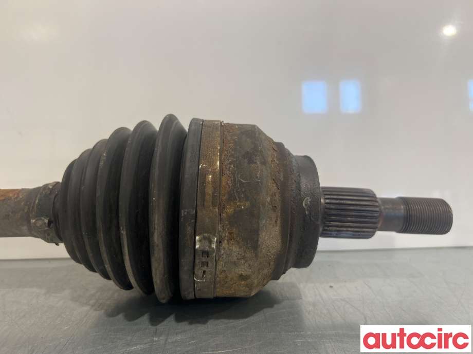 Drivaksel høyre foran til Mercedes GL 2006-2012 (X164) (X164) (MERCEDES|A1643302101)