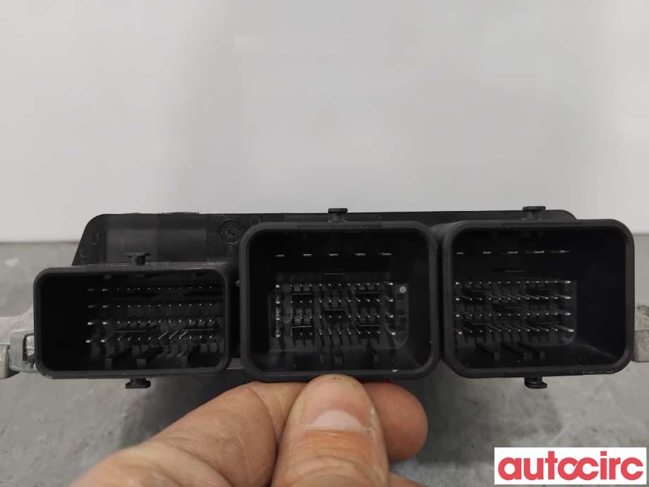 Styreenhet motor til Volvo V40 2012-2019 (VOLVO|36000608|S180134103|31355712)