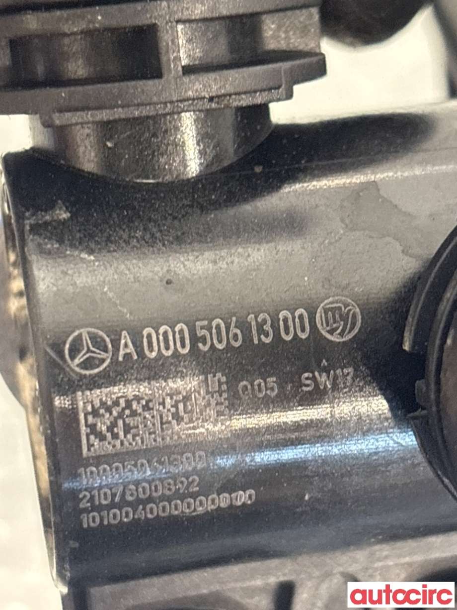 Diverse deler til Mercedes EQV 2020-->> (W447) (W447) (MERCEDES|A0005061300|)
