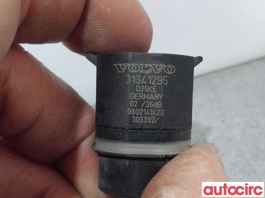 Parkeringssensor foran til Volvo V40 2012-2019  (VOLVO|31327711|303392|31341295)